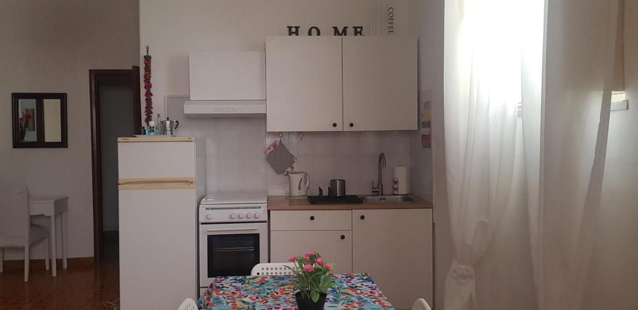 지아르디니낙소스 Casa Capri 아파트 외부 사진